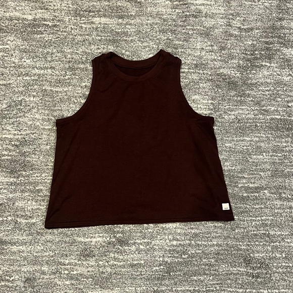 Vuori Women's Set in Ruby Heather - Picture 10 of 12